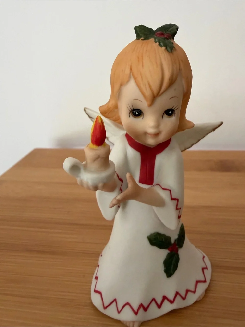 Vintage Christmas Lefton Ceramic Angel Figurine White, Red. MCM. Made in Taiwan